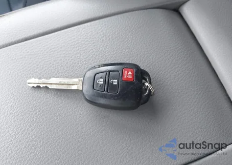 2018 Toyota Highlander Le from USA, damaged, VIN 5TDBZRFH1JS896257